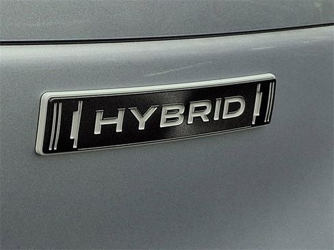 Used 2025 Subaru Forester Limited image 29