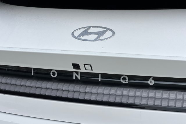 Certified 2025 Hyundai Ioniq 6 SE RWD image 34