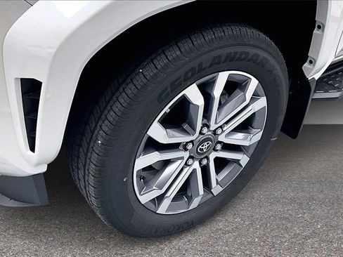 Used 2025 Toyota 4Runner Limited image 9