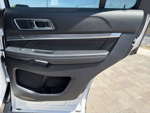 Used 2018 Ford Explorer Sport w/ Equipment Group 401A AWD/4WD image 23