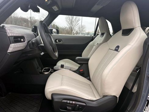 Certified 2025 MINI Cooper S image 21