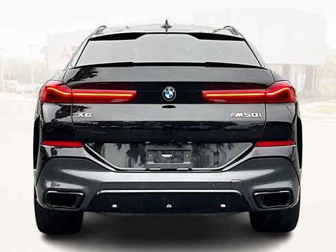 Used 2022 BMW X6 M50i image 5