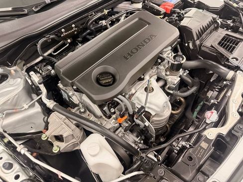 Certified 2025 Honda Civic Sport image 9