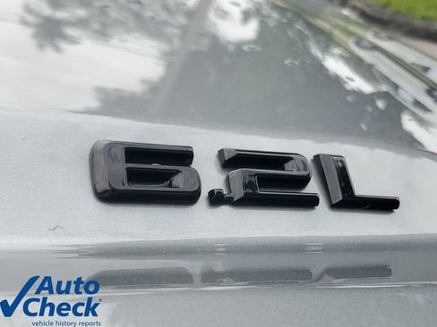 Used 2024 Chevrolet Silverado 1500 High Country w/ Technology Package AWD/4WD image 8
