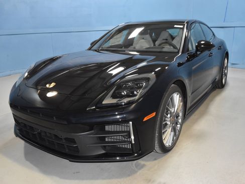 New 2025 Porsche Panamera 4 image 1