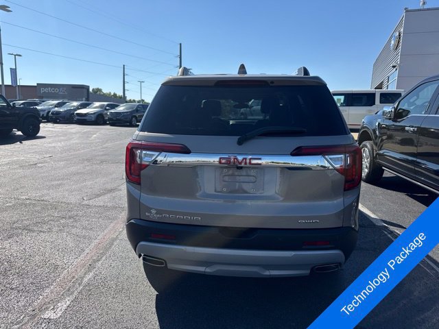 Used 2022 GMC Acadia SLT w/ Technology Package AWD/4WD image 7