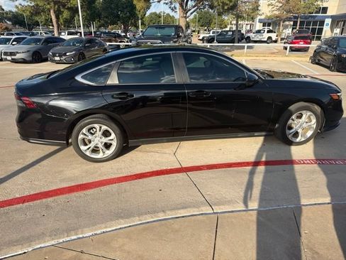 Used 2023 Honda Accord LX image 9