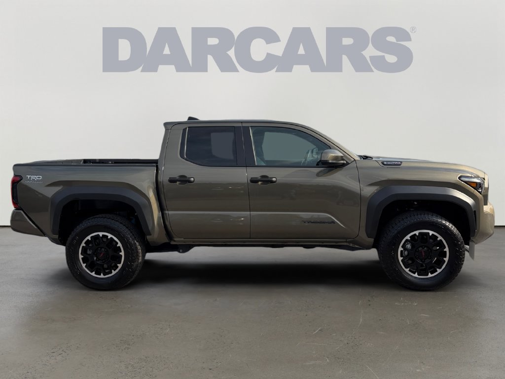 Used 2026 Toyota Tacoma TRD Off-Road AWD/4WD image 8