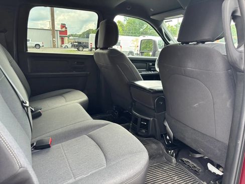 Used 2024 RAM 2500 Tradesman w/ Chrome Appearance Group AWD/4WD image 16