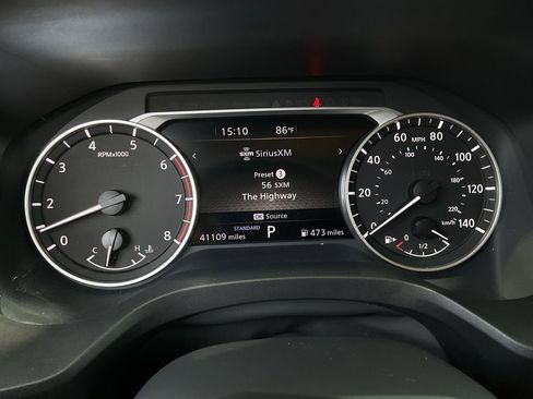 Used 2025 Nissan Rogue SV FWD image 33