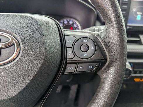 Used 2022 Toyota RAV4 XLE w/ Convenience Package AWD/4WD image 14