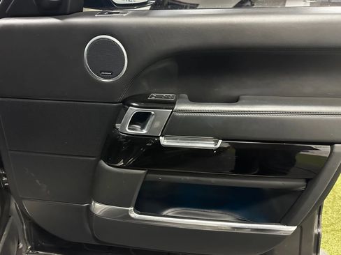 Used 2014 Land Rover Range Rover Autobiography image 27