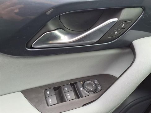 Used 2019 Chevrolet Blazer LT image 30