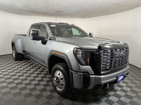 New 2026 GMC Sierra 3500 Denali Ultimate image 5