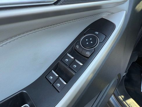 Used 2022 Ford Explorer XLT w/ Equipment Group 202A image 12