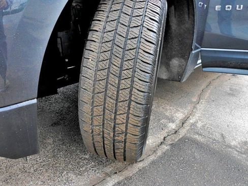 Used 2021 Chevrolet Equinox LT image 33