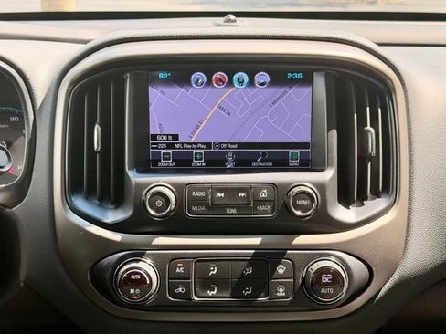Used 2017 Chevrolet Colorado Z71 w/ Z71 Midnight Edition AWD/4WD image 22
