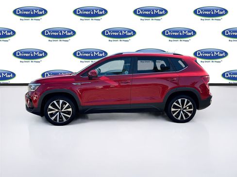 Used 2022 Volkswagen Taos SE FWD image 4