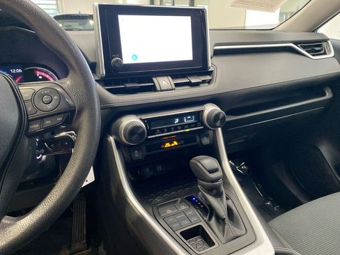 Used 2023 Toyota RAV4 LE AWD/4WD image 24
