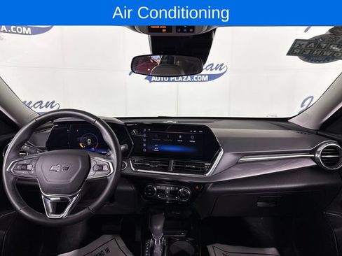 Used 2025 Chevrolet Trax ACTIV FWD image 10