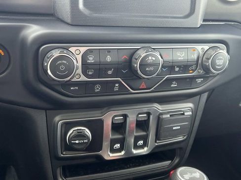 Used 2023 Jeep Wrangler Sport AWD/4WD image 18
