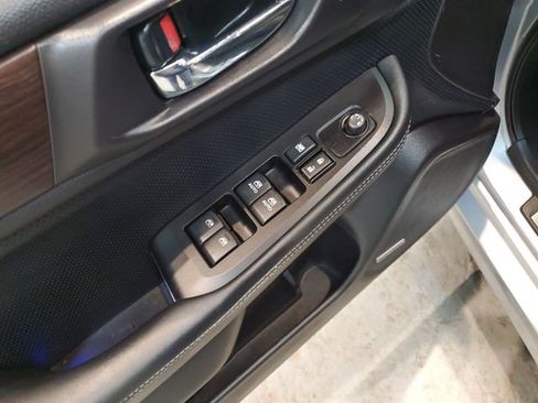 Used 2017 Subaru Legacy 3.6R Limited image 12