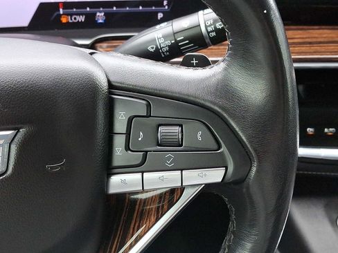 Used 2023 Cadillac Escalade Premium Luxury image 25