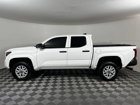 Certified 2025 Toyota Tacoma SR RWD image 9