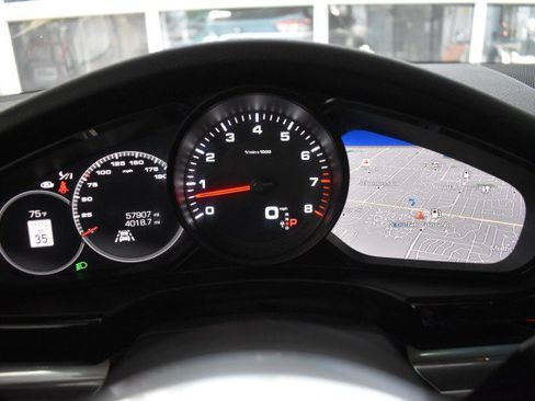Used 2020 Porsche Panamera image 15