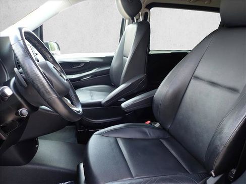Used 2023 Mercedes-Benz Metris Passenger image 11