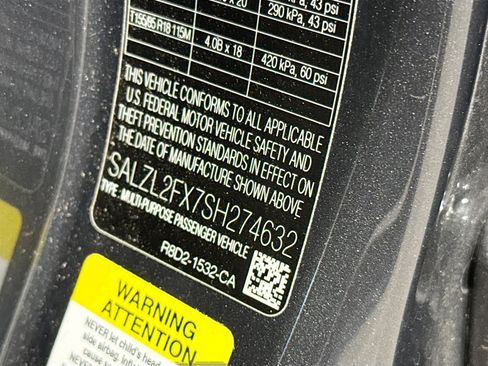 Used 2025 Land Rover Range Rover Evoque Dynamic SE image 44