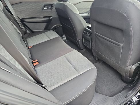 Used 2021 Nissan Rogue SV AWD/4WD image 14