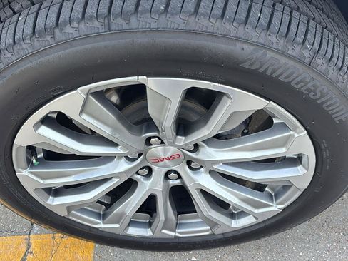 Certified 2023 GMC Yukon XL Denali image 12