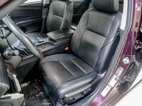 Used 2014 Toyota Avalon Limited image 18