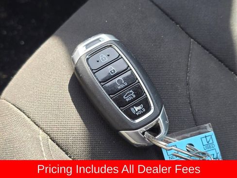 Used 2022 Hyundai Elantra SEL FWD image 9