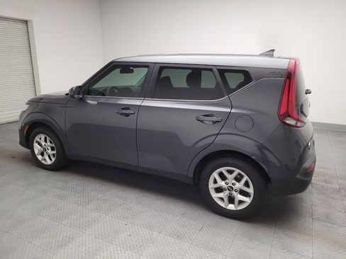 Used 2021 Kia Soul S FWD image 3