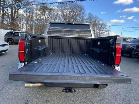 Used 2024 Toyota Tacoma TRD Off-Road image 13