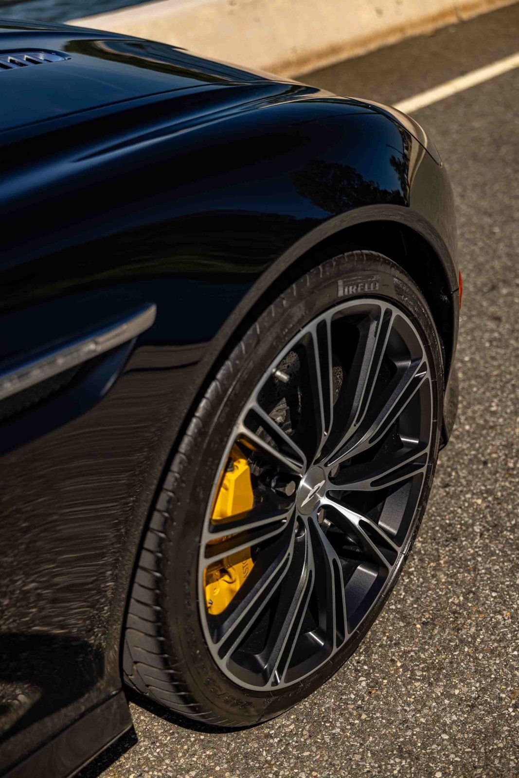 Used 2013 Aston Martin DB9 Volante RWD image 74