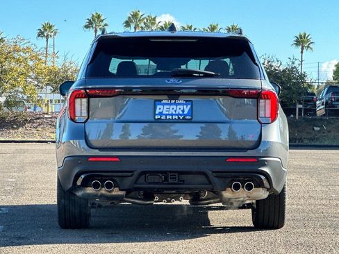 New 2026 Ford Explorer ST w/ Sun And Sound Package image 5