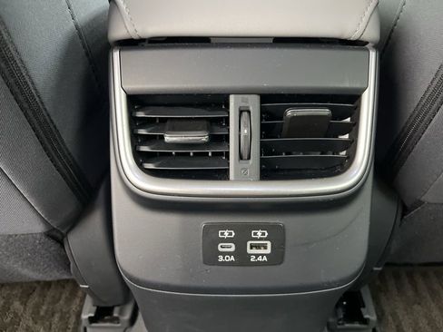 Used 2025 Subaru Outback Premium image 21