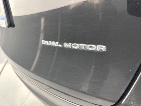 Used 2022 Tesla Model Y Long Range image 41