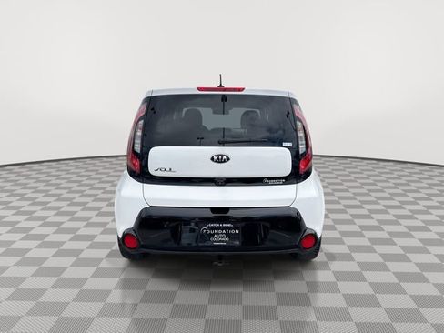 Used 2016 Kia Soul + FWD image 8