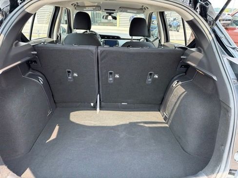 Used 2023 Nissan Kicks SV FWD image 8
