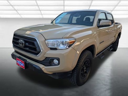 Used 2020 Toyota Tacoma SR5 RWD image 23