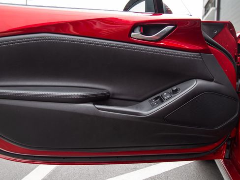Used 2023 MAZDA MX-5 Miata Grand Touring w/ Weather Package RWD image 7