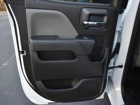 Used 2019 Chevrolet Silverado 2500 W/T w/ WT Convenience Package image 12