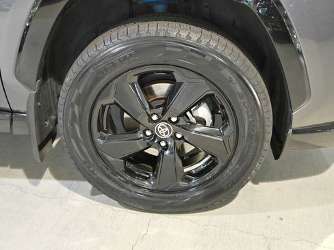 Used 2020 Toyota RAV4 XSE AWD/4WD image 9