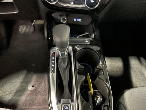 Used 2025 Chevrolet Trax LT FWD image 27