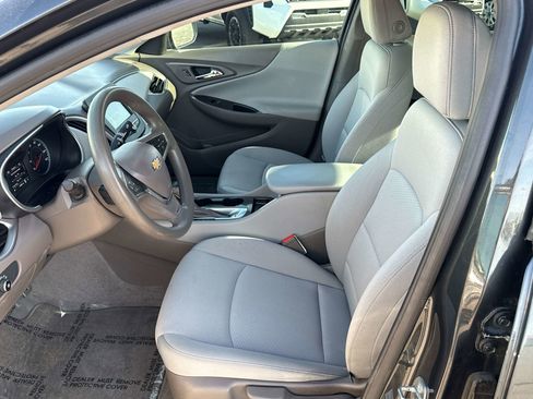 Used 2017 Chevrolet Malibu LS image 10