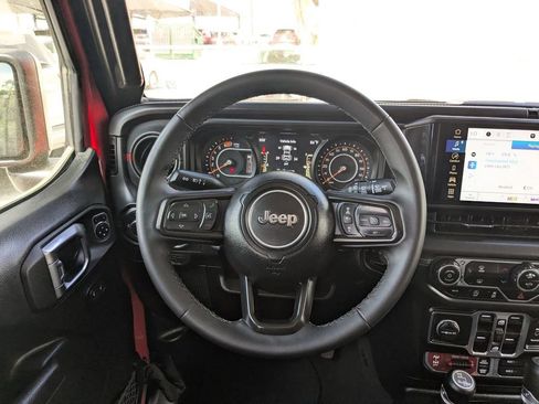 Used 2025 Jeep Wrangler Unlimited Rubicon image 27